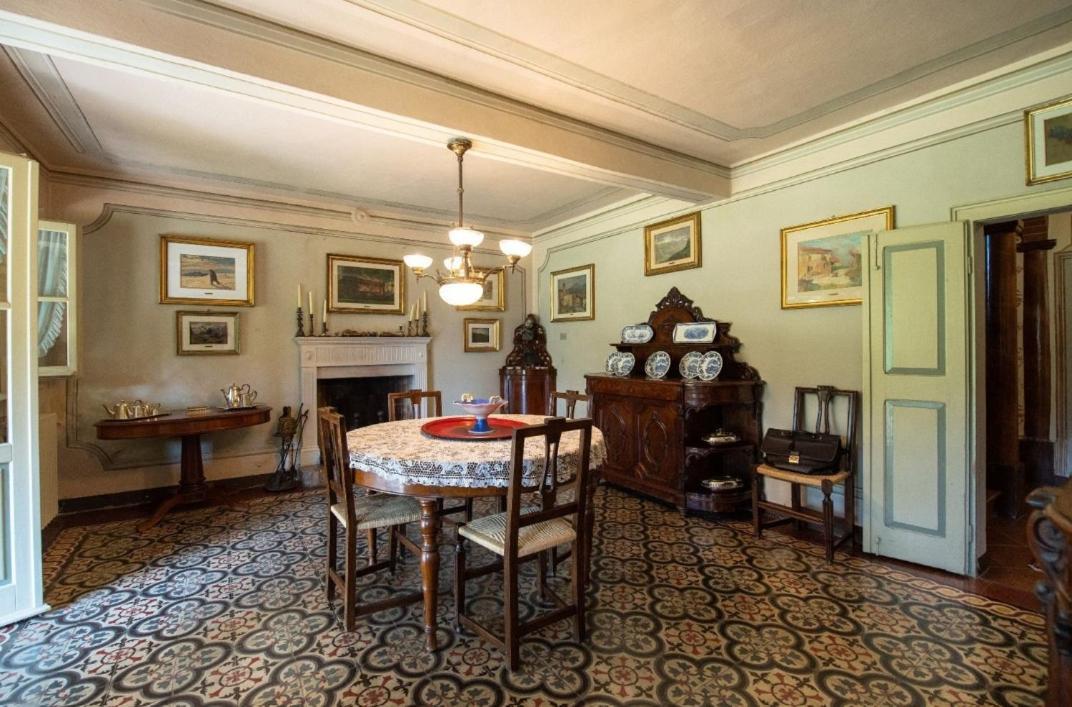 Villa Ottocentesca Immersa Nel Verde Montecavolo Kültér fotó